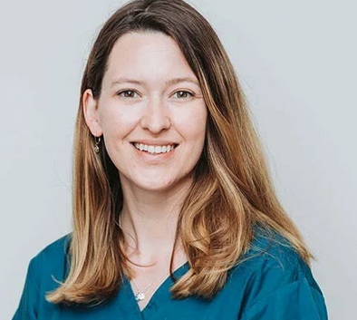 Dr Josephine Bayliss-Chapman, Specialist Periodontist in Reading, Berkshire